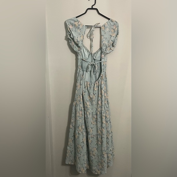 A open back dress with two ties - Picture 2 of 2